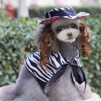 Festive Pet Couture: Hilarious Holiday Pet Attire For A Pawsome Christmas!-3