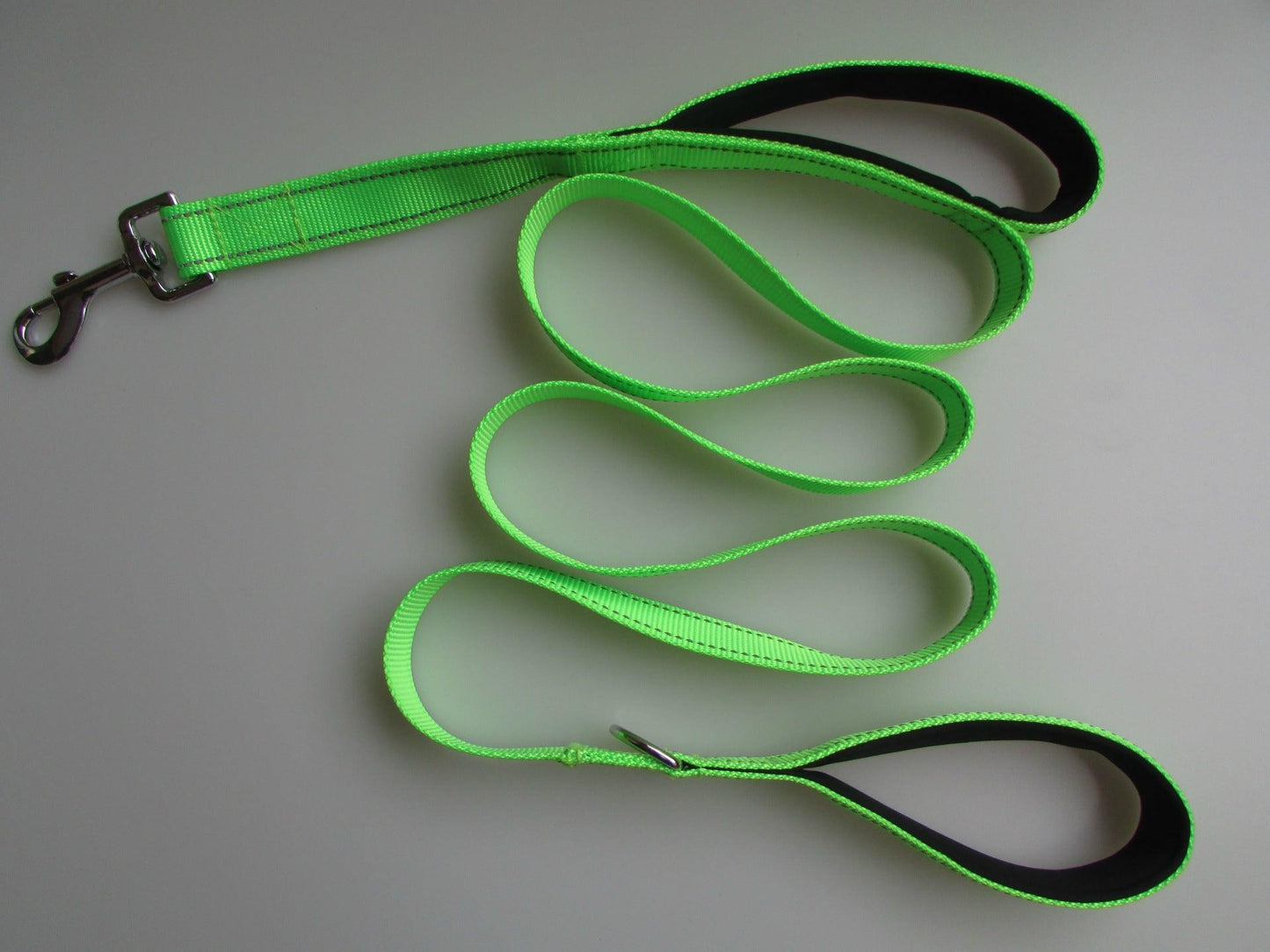 Double Distance Reflective Nylon Pet Leash With Metal Buckle And Handle-4